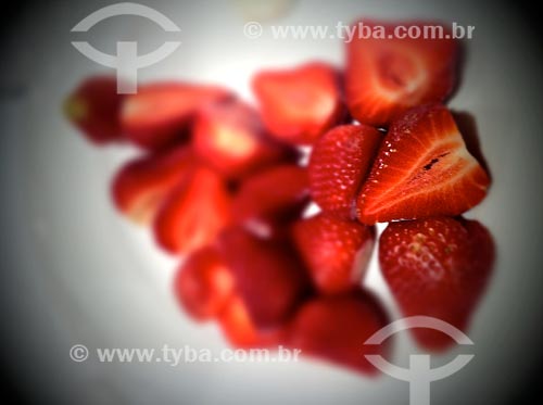  Subject: Strawberries - photo taken with IPhone / Place: Sao Paulo city - Sao Paulo state (SP) - Brazil / Date: 09/2012 