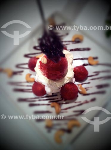  Subject: Dessert - photo taken with IPhone / Place: Sao Paulo city - Sao Paulo state (SP) - Brazil / Date: 09/2012 
