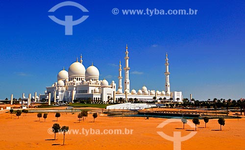  Subject: Abu Dhabi Grand Mosque - Sheik Zayed Bin Sultan Al Nathyan Mosque - the founder of the United Arab Emirates / Place: Abu Dhabi - United Arab Emirates - Asia / Date: 03/2012 
