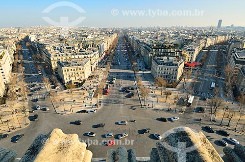  Subject: View of the Champs Elysees Avenue at the Triumphal Arches / Place: Paris - France - Europe / Date: 02/2012 