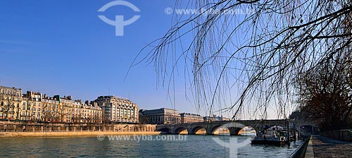  Subject: Seine River with the Pont Neuf (New Bridge) (1607) in the background / Place: Paris - France - Europe / Date: 02/2012 