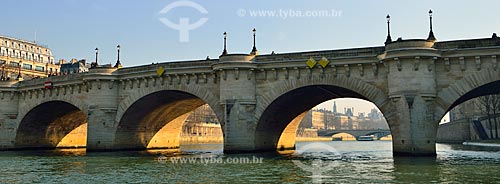  Subject: Pont Neuf (New Bridge) (1607) in the background / Place: Paris - France - Europe / Date: 02/2012 