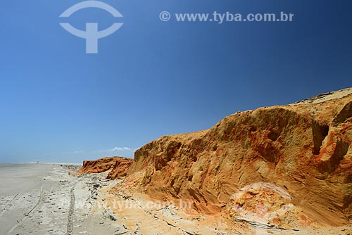  Subject: Cliff in the path between the small and large Lencois Maranhenses / Place: Paulino Neves city - Maranhao state (MA) - Brazil / Date: 10/2012 