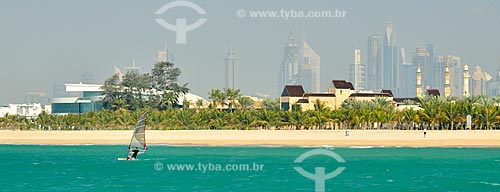  Subject: Windsurf in Jumeirah Beach with buildings in the background / Place: Jumeirah neighborhood - Dubai city - United Arab Emirates - Asia / Date: 02/2011 