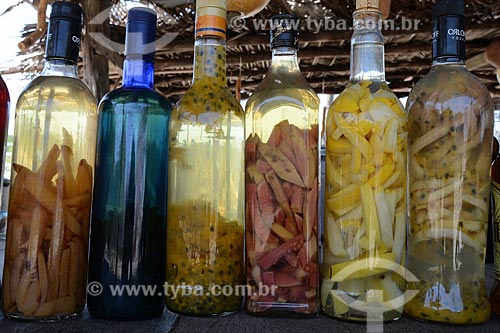  Subject: Cachacas with preserved fruits, to sale in tent in village of Mandacaru / Place: Barreirinhas city - Maranhao state (MA) - Brazil / Date: 10/2012 