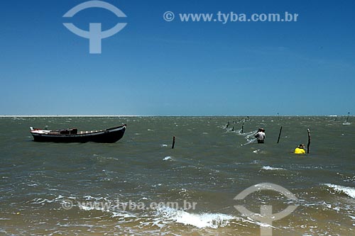  Subject: Fishermen im Preguicas river in the village of Atins / Place: Barreirinhas city - Maranhao state (MA) - Brazil / Date: 10/2012 
