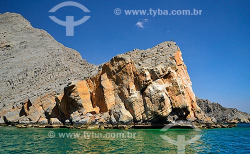  Subject: Rock in Khor Najd - important tourist spot of Oman / Place: Musandam city - Oman - Asia / Date: 02/2011 