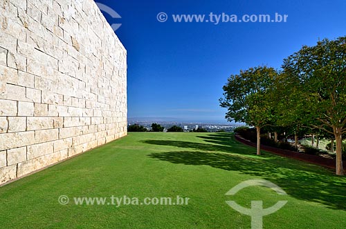  Subject: Lawn of Central Garden in Getty Center / Place: Brentwood city - California state - United States of America - North America / Date: 08/2011 