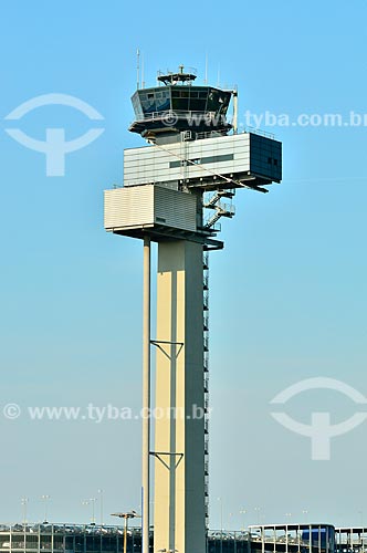  Subject: Tower air traffic control of International Airport Düsseldorf / Place: Dusseldorf city - Germany - Europe / Date: 09/2011 