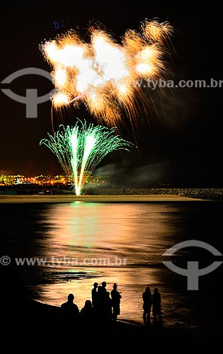  Subject: New Year celebration with fireworks in Dubai Marina / Place: Dubai city - United Arab Emirates - Asia / Date: 12/2011 