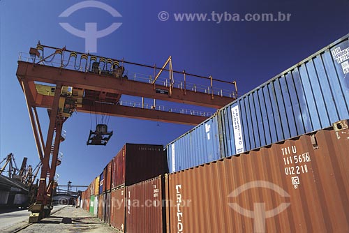  Subject: containerS at the Port of Sao Francisco do Sul / Place: Sao Francisco do Sul city - Santa Catarina state (SC) - Brazil / Date: 09/2002 