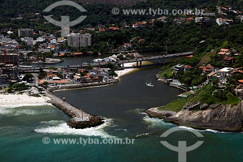  Subject: View of bridge and channel of Joatinga / Place: Sao Conrrado neighborhood - Rio de Janeiro state (RJ) - Brazil / Date: 12/2012 