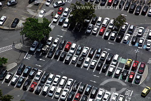  Subject: Parking in New York City Center mall / Place: Barra da Tijuca neighborhood - Rio de Janeiro state  (RJ) - Brazil / Date: 12/2012 