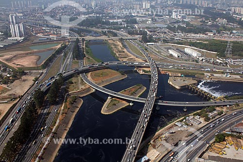  Subject: Road Complex Heroes of 1932 (Cebolao) / Place: Sao Paulo city - Sao Paulo state (SP) - Brazil / Date: 09/2012 