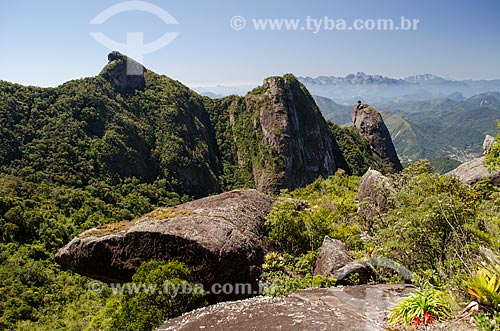 Subject: Morro da Cruz (Hill of the Cross) and Nose of Friar with wart - to the right - with Tres Picos de Salinas (Three Peaks of Salinas) in the background / Place: Teresopolis city - Rio de Janeiro state (RJ) - Brazil / Date: 09/2012 