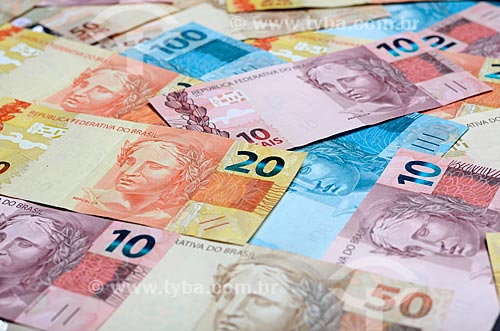  Subject: Brazilian Currency - Real - ten, twenty, fifty and hundred real / Place: Studio / Date: 09/2012 