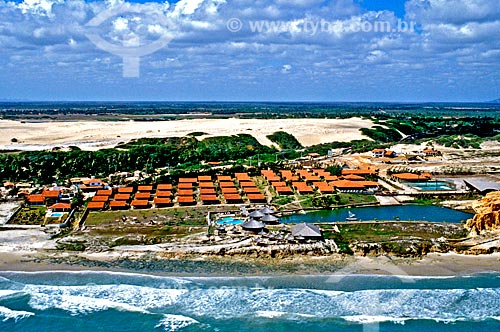  Subject: View of the Fontes Beach (Fountain Beach) and  Aqua Villa Pousada / Place: Beberibe city - Ceara state (CE) - Brazil / Date: 1993 