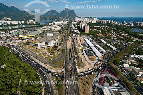  Subject: View of Bosque da Barra,City of Arts and terminal BRT (Bus Rapid Transit) on the right and Rock of Gavea in the background / Place: Barra da Tijuca neighborhood - Rio de Janeiro city  (RJ)  -  Brazil / Date: 12/2012 
