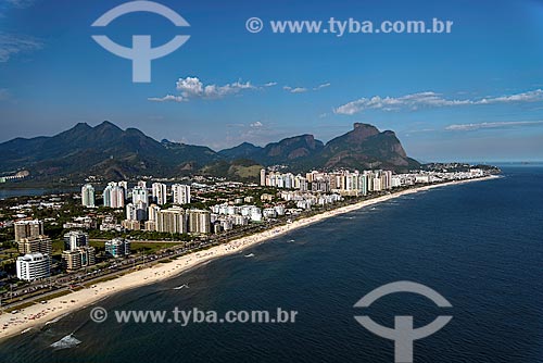  Subject: View of Barra da Tijuca Beach with Two Brothers Mountain in the background / Place: Barra da Tijuca neighborhood - Rio de Janeiro city - Rio de Janeiro state (RJ) - Brazil / Date: 12/2012 