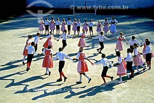 Subject: German folk dance in school / Place: Pomerode city - Santa Catarina state (SC) - Brazil / Date: 1997 