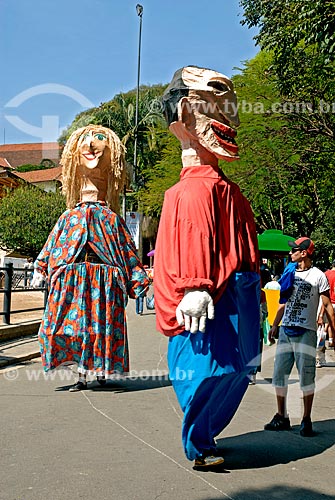 Subject: Revealing Sao Paulo: Festival of Traditional Culture Paulista - Parade of giant puppet  / Place: Sao Paulo state (SP) - Brazil / Date: 09/2006 