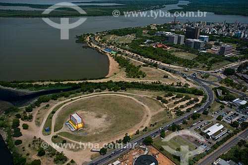  Subject: Aerial view of Mauricio Sirotsky Sobrinho Park - also known as Harmonia Park (Harmony Park) - with the Por do Sol Amphitheater (Sunset Amphitheater) / Place: Porto Alegre city - Rio Grande do Sul state (RN) - Brazil / Date: 12/2012 