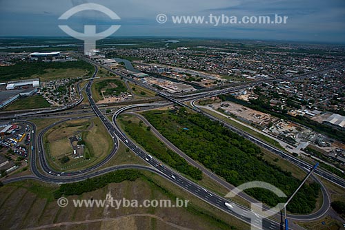 Subject: Crossing in Osvaldo Aranha Highway (BR-290) - also known as Free Way - with the Gremio Arena in the background / Place: Humaita neighborhood - Porto Alegre city - Rio Grande do Sul state (RS) - Brazil / Date: 12/2012 