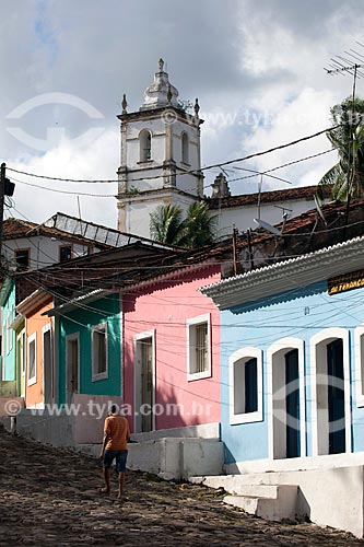  Subject: Houses of Igarassu city with the belfry of Sagrado Coracao de Jesus Church and Convent (1742) in the background / Place: Igarassu city - Pernambuco state (PE) - Brazil / Date: 01/2013 