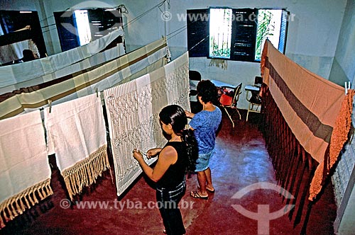  Subject: Carpets made ??with organic cotton colored developed by EMBRAPA ALGODAO / Place: Campina Grande city - Paraiba state (PB) - Brazil / Date: 2002 