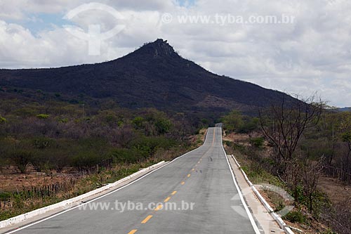  Subject: PE-320 highway linking the towns of Serra Talhada and Sao Jose do Egito / Place: Pernambuco state (PE) - Brazil / Date: 01/2013 
