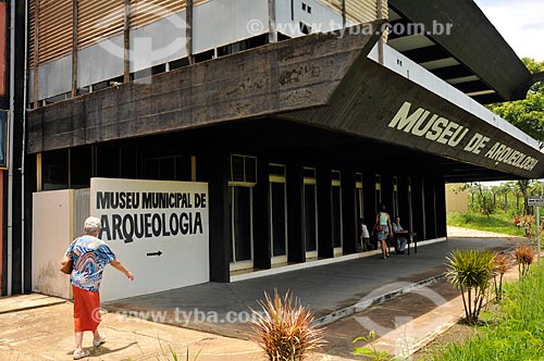  Subject: Entrance of Municipal Archaeology Museum / Place: Monte Alto city - Sao Paulo state (SP) - Brazil / Date: 01/2013 