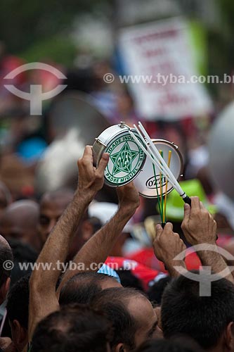  Subject: Tambourines in parade of Banda de Ipanema / Place: Ipanema neighborhood - Rio de Janeiro city - Rio de Janeiro state (RJ) - Brazil / Date: 01/2013 