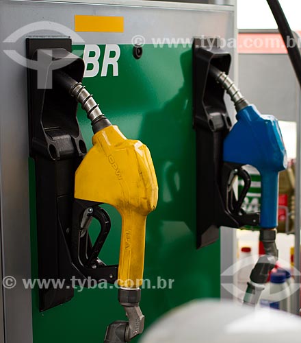  Subject: Gasoline pump / Place:  / Date: 02/2013 