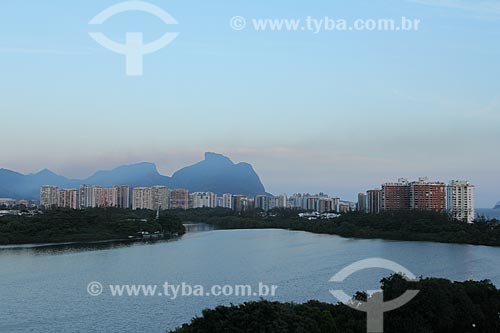  Subject: Marapendi Lagoon with buildings and Rock of Gavea in the background / Place: Barra da Tijuca neighborhood - Rio de Janeiro city - Rio de Janeiro state (RJ) - Brazil / Date: 01/2013 