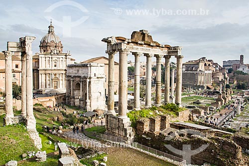  Subject:  View of the Roman Forum (Foro Romano) with the Arch of Septimius Severus (Arco di Settimio Severo) / Place: Rome - Italy - Europe / Date: 12/2012 