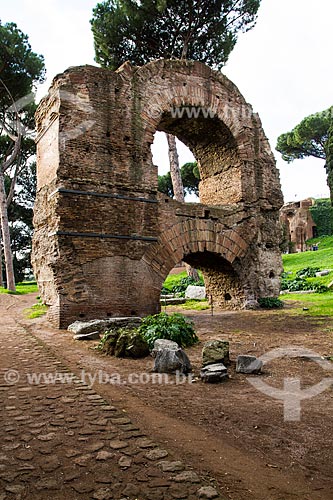  Subject: Remains of the Claudian Aqueduct (Acquedotto Claudio) / Place: Rome - Italy - Europe / Date: 12/2012 