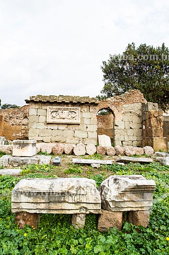  Subject: Ruins of buildings along Via Sacra, in Roman Forum (Foro Romano) / Place: Rome - Italy - Europe / Date: 12/2012 