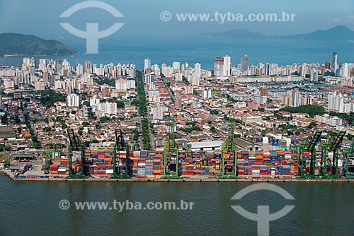  Subject: Santos Port with the city in the background / Place: Santos city - Sao Paulo state (SP) - Brazil / Date: 02/2013 