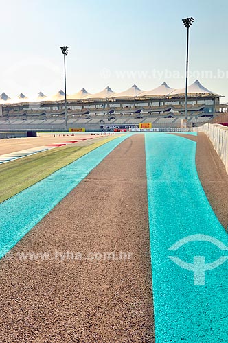  Subject: Track and bleacher from Autodrome Abu Dhabi (Yas Marina Circuit)  / Place: Yas island - Abu Dhabi - United Arab Emirates - Asia / Date: 11/2012 