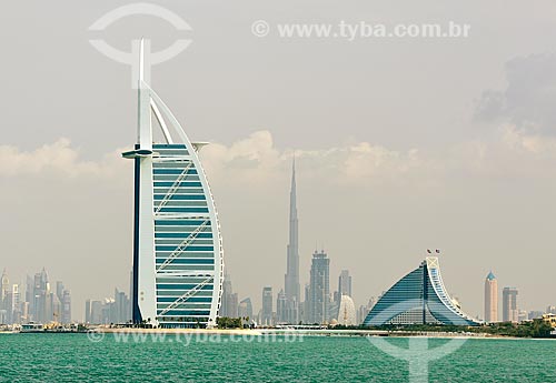  Subject: View of the hotels Burj Al Arab, Jumeirah Beach Hotel and Burj Khalifa Building in the background / Place: Dubai city - United Arab Emirates - Asia / Date: 12/2012 