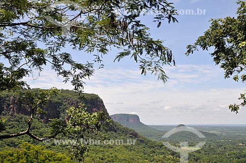  Subject: View of Maracaju Mountain Range with the Azul Hill (Blue Hill) and Chapeu Hill (Hat Hill) in the background / Place: Aquidauana city - Mato Grosso do Sul state (MS) - Brazil / Date: 01/2013 