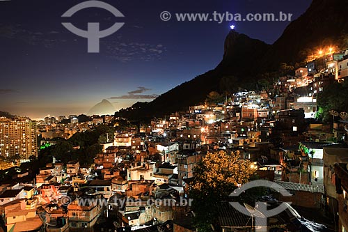  Subject: View of the Santa Marta slum with Christ Redeemer in the background / Place: Rio de Janeiro city - Rio de Janeiro state (RJ) - Brazil / Date: 02/2012 