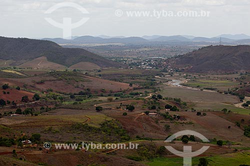  Subject: Landscape of Brejo Paraibano with houses in the city of Alagoa Grande in the background / Place: Alagoa Grande city - Paraiba state (PB) - Brazil / Date: 02/2013 