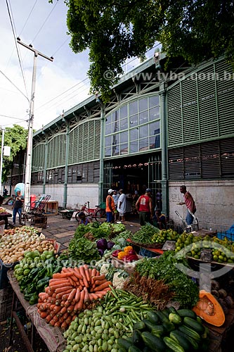  Subject: Street fair at outside of Sao Jose Market (1875) / Place: Recife city - Pernambuco state (PE) - Brazil / Date: 02/2013 