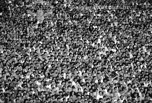  Subject: Fans in the bleachers of Journalist Mario Filho Stadium - also known as Maracana / Place: Maracana neighborhood - Rio de Janeiro city - Rio de Janeiro state (RJ) - Brazil / Date: Década de 90 