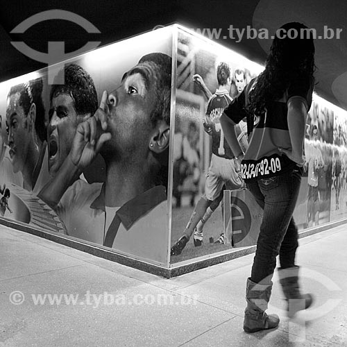  Subject: Visitor at Soccer Museum - also known as the Sports Museum / Place: Maracana neighborhood - Rio de Janeiro city - Rio de Janeiro state (RJ) - Brazil / Date: 06/2010 