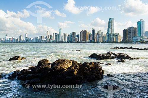  Subject: Buildings of the City of Balneario Camboriu viewed from the North Pontal in Central beach / Place: Balneario Camboriu city - Santa Catarina state (SC) - Brazil / Date: 03/2013 