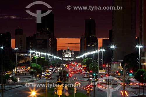  Subject: Presidente Vargas Avenue (1944) at dawn with Nossa Senhora da Candelaria Church in the background / Place: City center - Rio de Janeiro city - Rio de Janeiro state (RJ) - Brazil / Date: 04/2013 