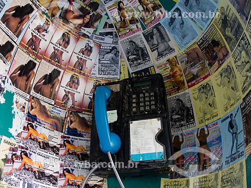  Subject: Flyers pasted in the interior of public telephone / Place: Rio de Janeiro city - Rio de Janeiro state (RJ) - Brazil / Date: 09/2012 