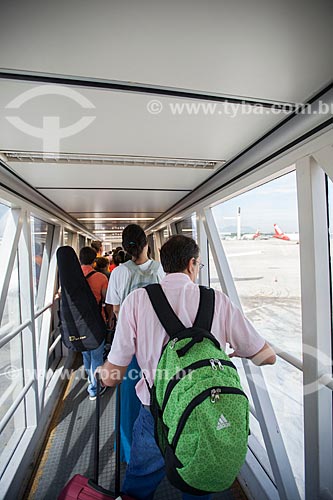  Subject: Passengers waiting for boarding at the Antonio Carlos Jobim International Airport (1952) / Place: Ilha do Governador neighborhood - Rio de Janeiro city - Rio de Janeiro state (RJ) - Brazil / Date: 03/2013 